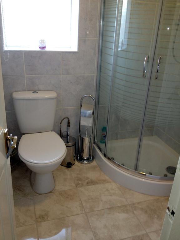 Liverpool Airport Rooms สปีค ภายนอก รูปภาพ