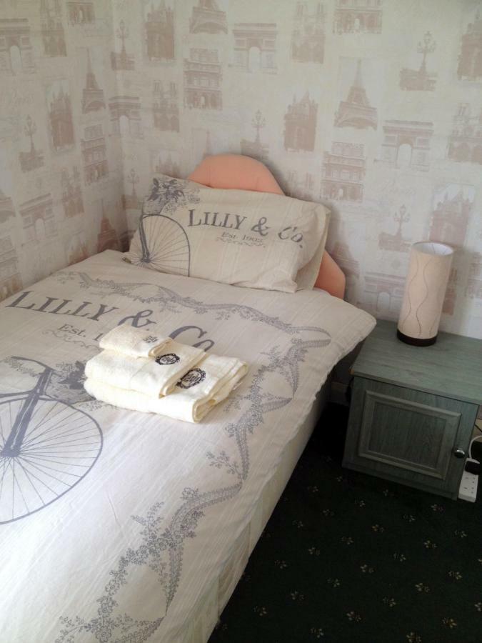 Liverpool Airport Rooms สปีค ภายนอก รูปภาพ