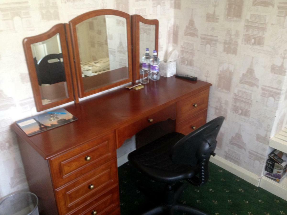 Liverpool Airport Rooms สปีค ภายนอก รูปภาพ